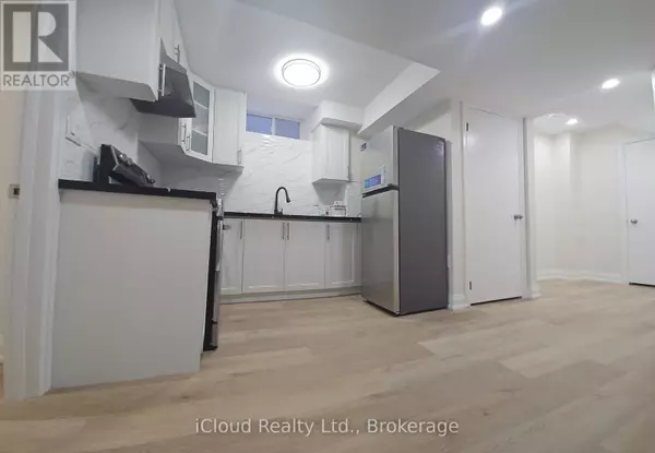 Pickering, ON L1X0M4,1142 SKYRIDGE BLVD BOULEVARD