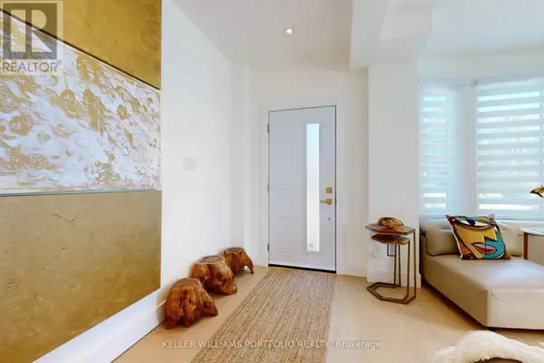 22 PITT AVENUE, Toronto (clairlea-birchmount), ON M1L2R1