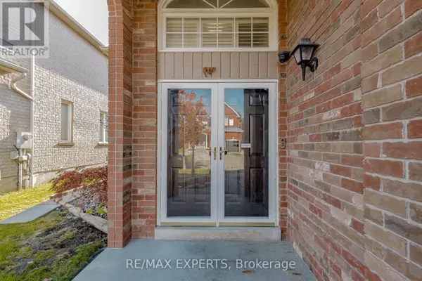 Ajax (northwest Ajax), ON L1T4J5,5 TEMPLE WEST CRESCENT