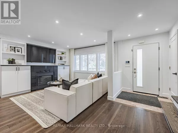 Toronto (clairlea-birchmount), ON M1L3S6,12 LEAGROVE CRESCENT