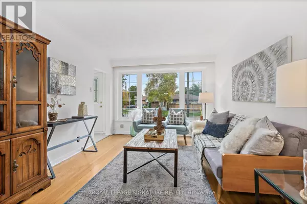 Toronto (woburn), ON M1H1S2,108 ROCHMAN BOULEVARD