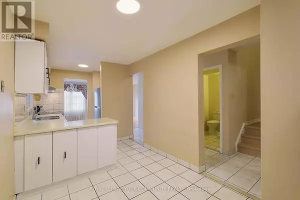 Toronto (milliken), ON M1V4G7,174 ROXANNE CRESCENT