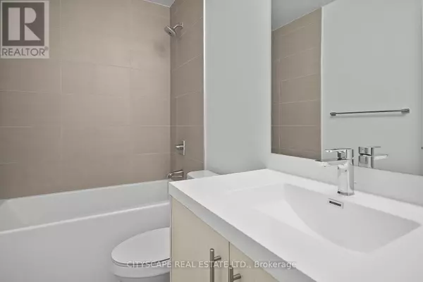 Toronto (east End-danforth), ON M4C0B3,286 Main ST #311