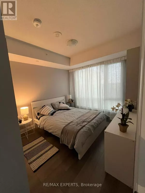 Toronto (tam O'shanter-sullivan), ON M1T3K3,3220 Sheppard AVE East #516