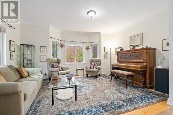 Toronto (woodbine Corridor), ON M4L3J2,110 BOWMORE ROAD