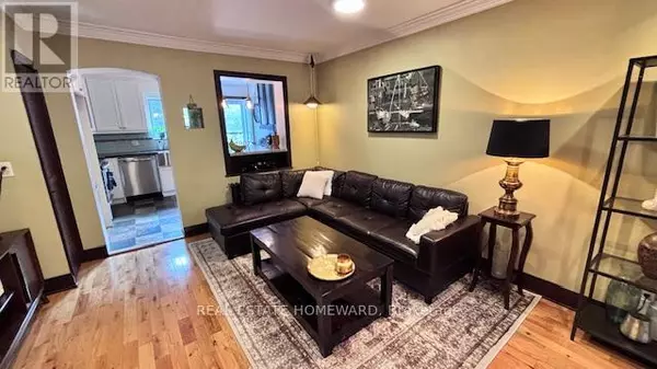 Toronto (danforth Village-east York), ON M4J2G3,MAIN & 2ND FLOORS - 457 MORTIMER AVENUE