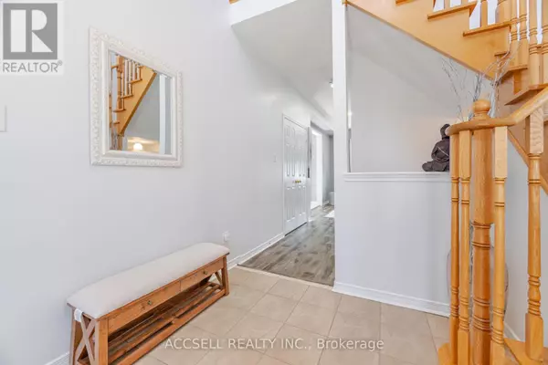 Clarington (bowmanville), ON L1C0K4,79 LOBB COURT