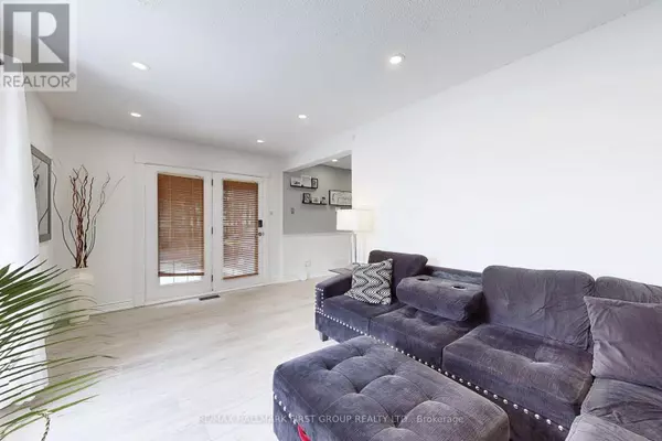 Ajax (south West), ON L1S3P6,66 MEDLEY LANE