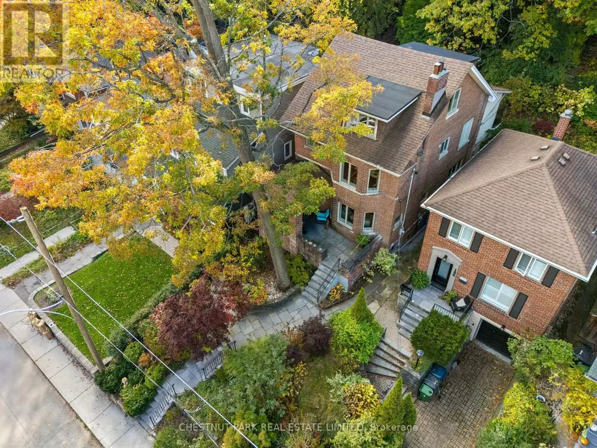 Toronto (the Beaches), ON M4E3P8,184 NEVILLE PARK BOULEVARD