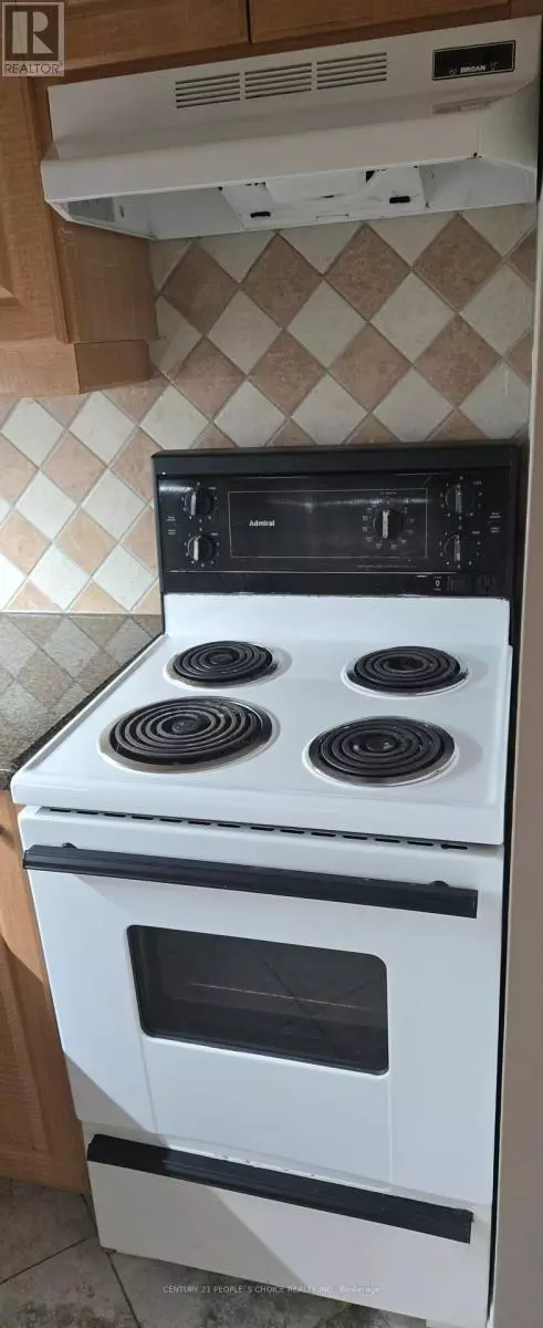 Pickering (woodlands), ON L1V1P4,1434 Rosebank RD #Bsmt 2