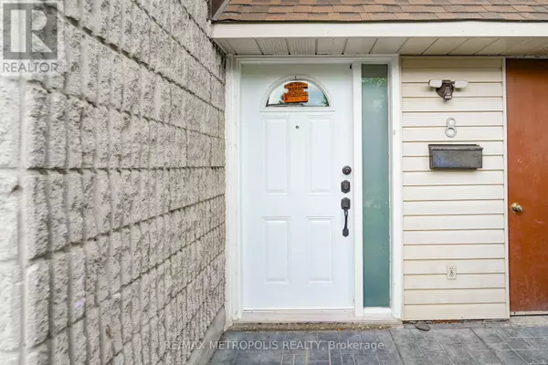 Toronto (malvern), ON M1B1K5,75 Blackwell AVE #8