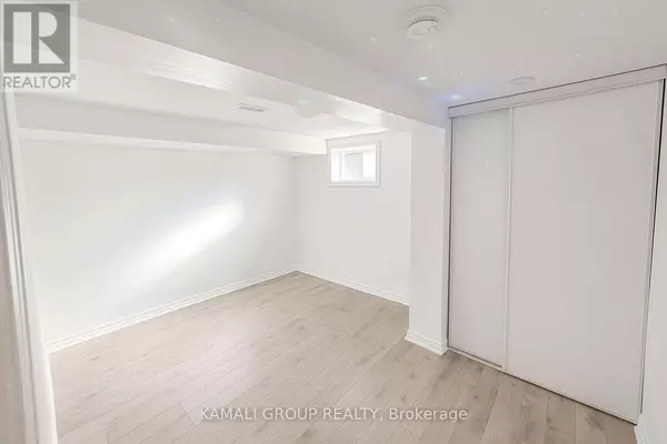 Oshawa (vanier), ON L1J1Z6,629 Gibb ST #BSMT