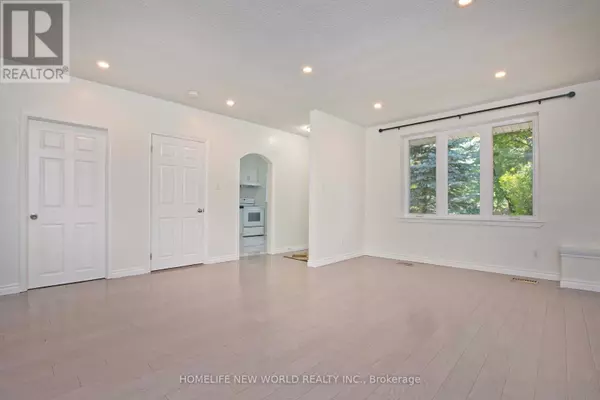 Ajax (south East), ON L1S2S1,49 THORNCROFT CRESCENT