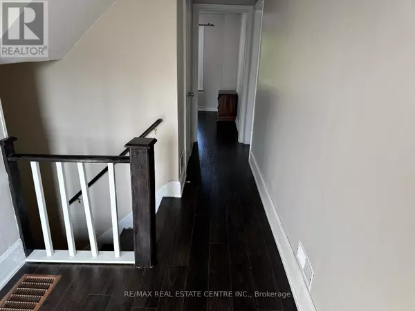 Oshawa (o'neill), ON L1G1Z3,164 ADELAIDE AVENUE E