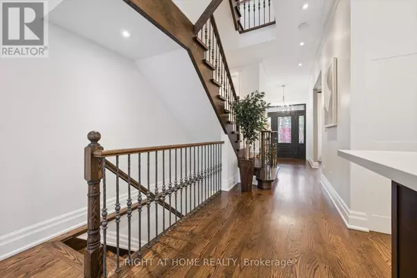 Toronto (the Beaches), ON M4L3V2,64 WHEELER AVENUE