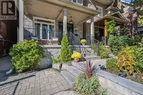 Toronto (the Beaches), ON M4L3V2,64 WHEELER AVENUE