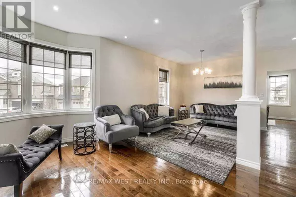 Oshawa (pinecrest), ON L1K0E2,1200 LANGLEY CIRCLE