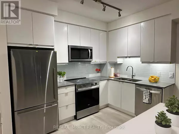 Toronto (tam O'shanter-sullivan), ON M1T3K3,3270 Sheppard AVE East #821