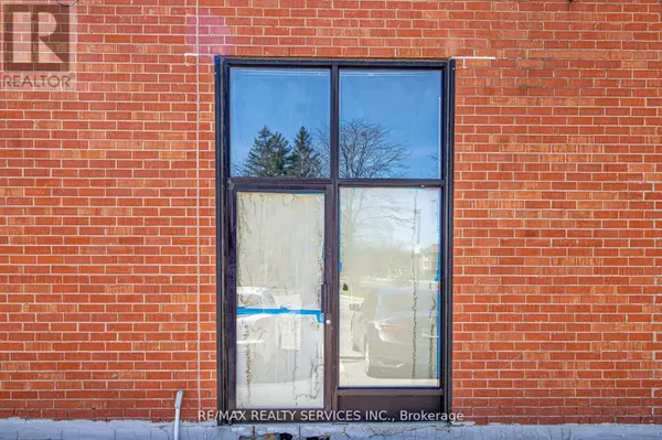 Toronto (rouge), ON M1B3H1,30 Dean Park RD #20