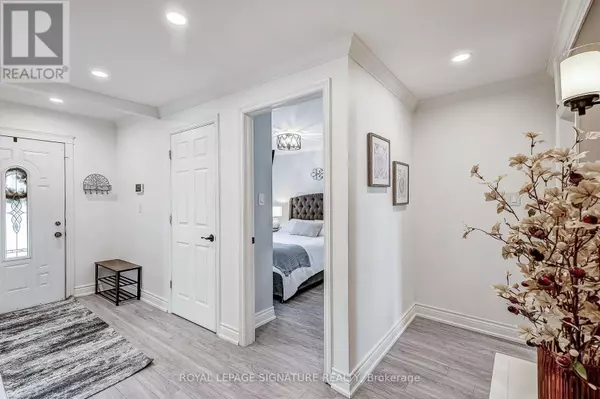 Ajax (central), ON L1S1S5,26 GEORGE STREET