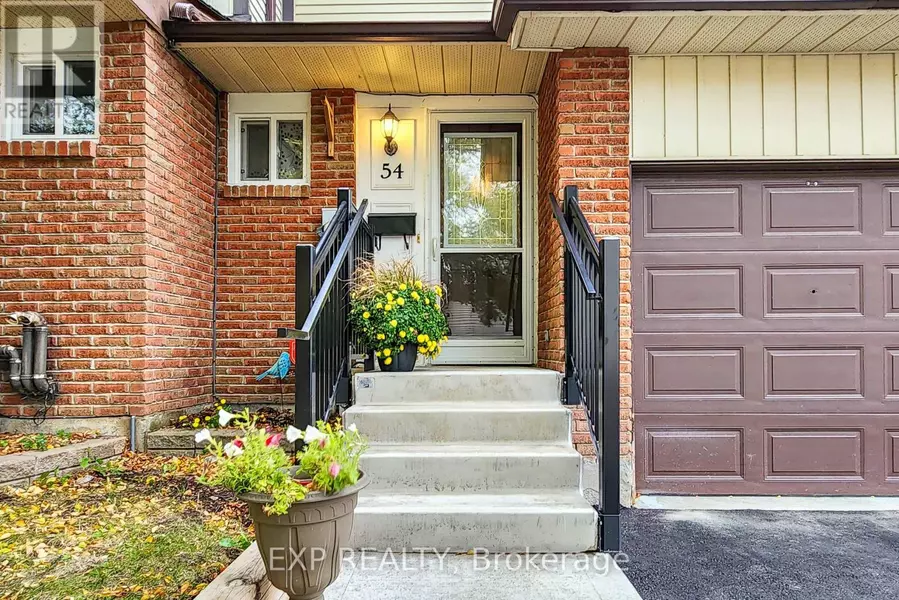 54 PARKER CRESCENT, Ajax (south East), ON L1S3R5