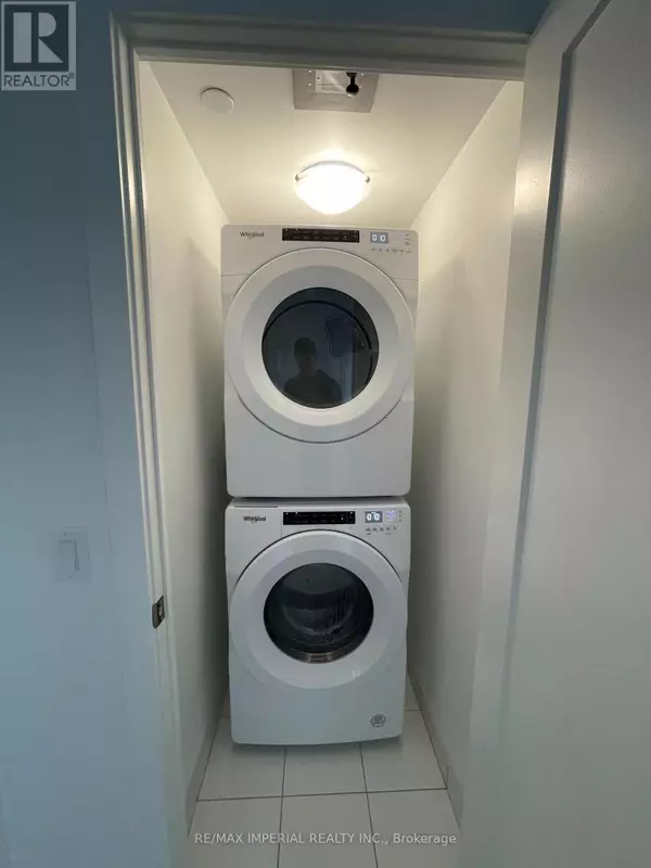 Oshawa (windfields), ON L1L0W3,2545 Simcoe ST North #808