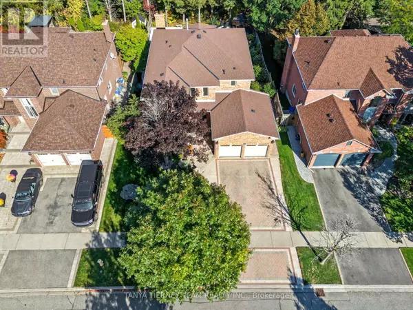 Ajax (central West), ON L1T3J5,33 SIMMS DRIVE