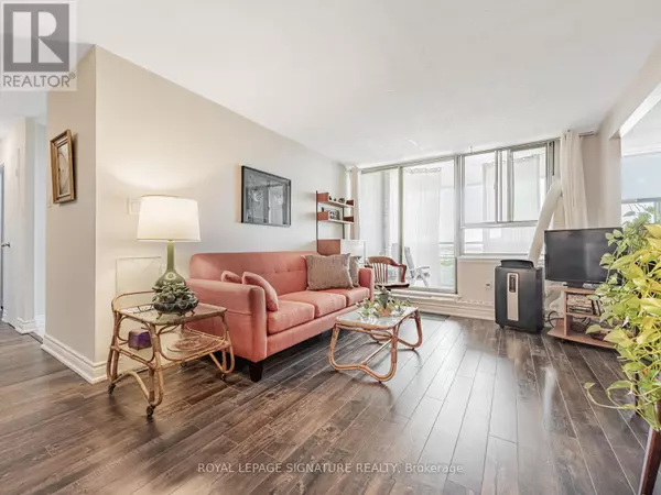 Toronto (malvern), ON M1B2P4,100 Wingarden CT #2003