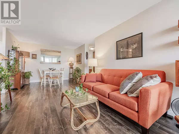 Toronto (malvern), ON M1B2P4,100 Wingarden CT #2003