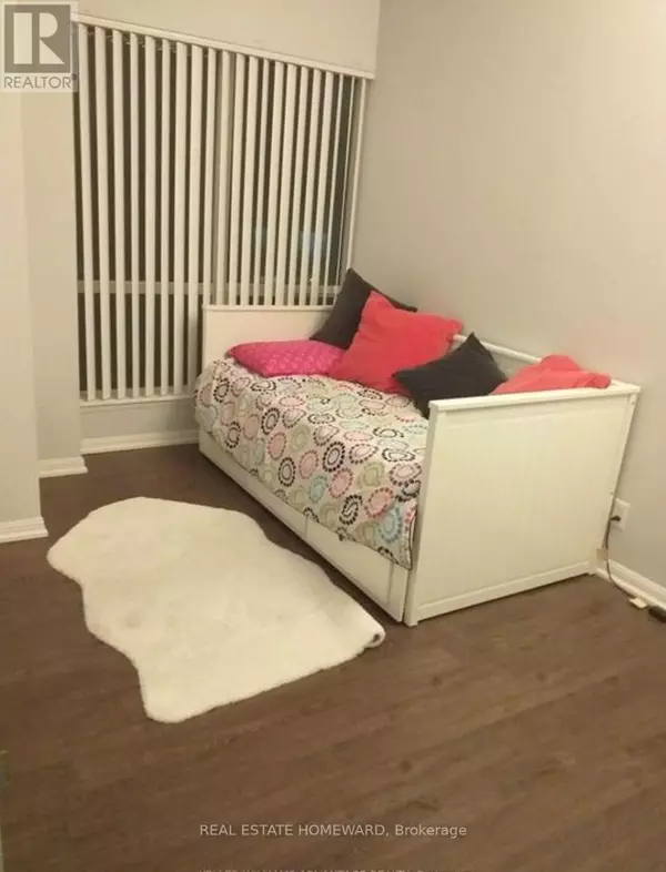 Toronto (woburn), ON M1H3H5,PH305- ROOMB - 18 LEE CENTRE DRIVE