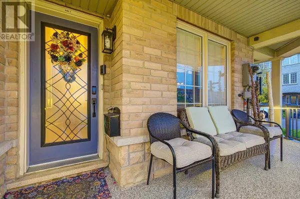 Ajax (central East), ON L1Z0K9,2 CLOWES STREET