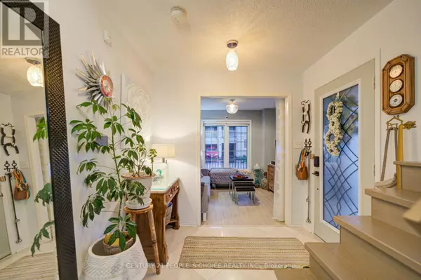 Ajax (central East), ON L1Z0K9,2 CLOWES STREET