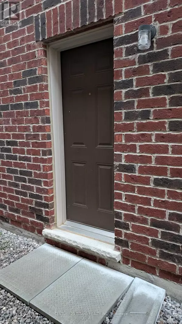 Whitby, ON L1P0L2,27 VICKERY STREET