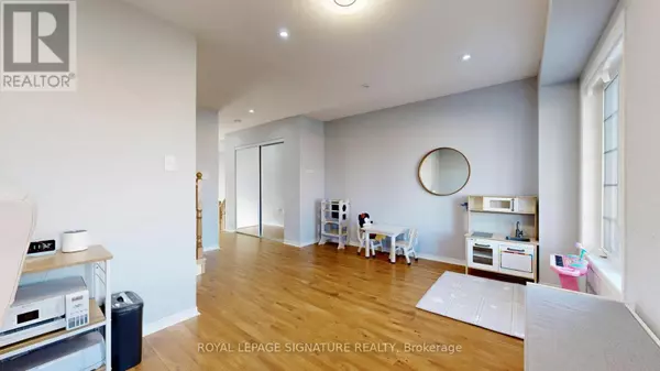 Ajax (central East), ON L1Z0K8,459 ROSSLAND ROAD E