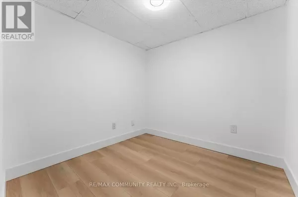 Toronto (highland Creek), ON M1C1J9,90 Euclid AVE #Basement