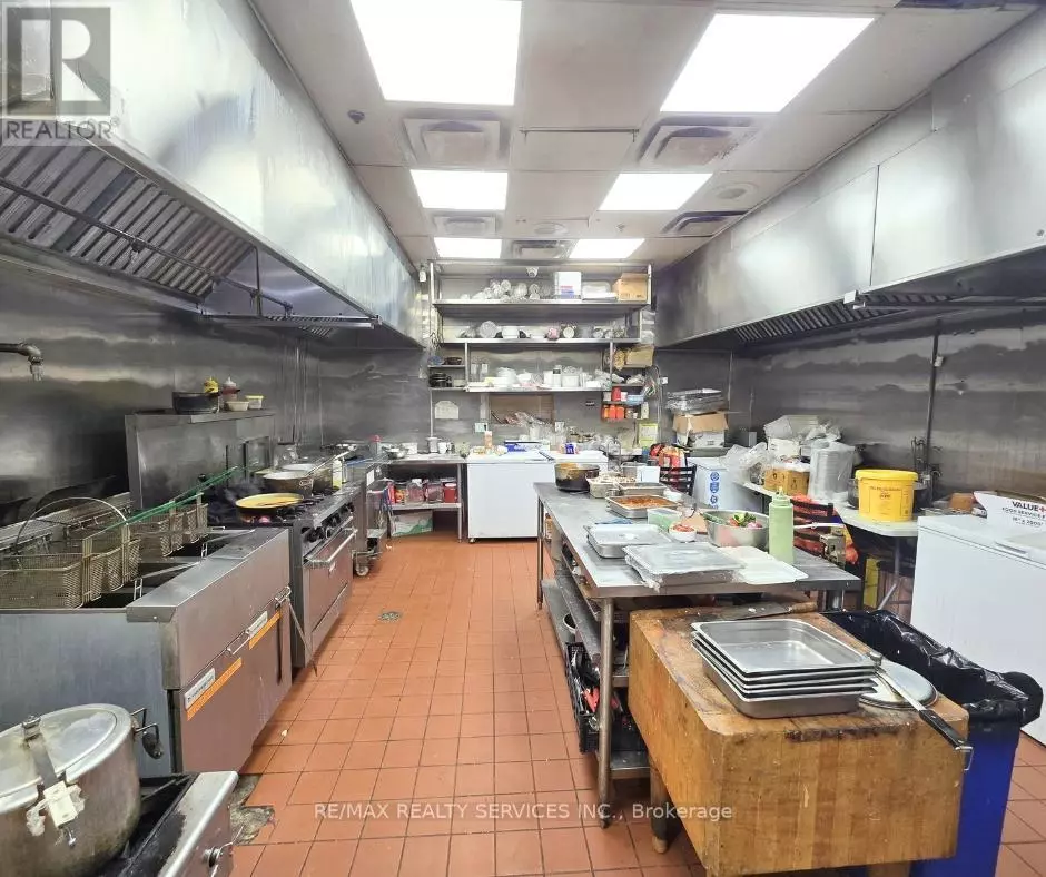 Toronto (agincourt South-malvern West), ON M1S2C1,G8-8 GLEN WATFORD DRIVE