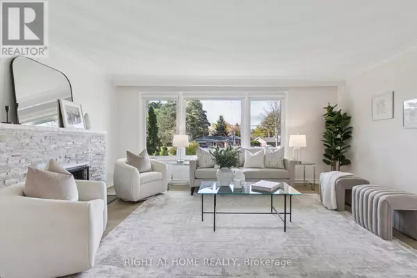 Toronto (rouge), ON M1C2W7,421 EAST AVENUE E