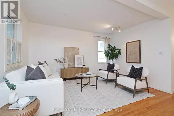 Toronto (danforth Village-east York), ON M4C2B5,281 QUEENSDALE AVENUE