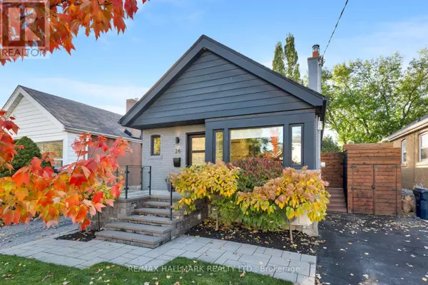 Toronto (east York), ON M4C3L3,26 HUTTON AVENUE