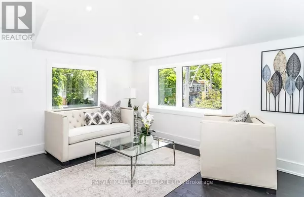 Toronto (south Riverdale), ON M4M2C2,200 Munro ST #3