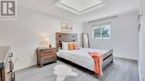 Clarington (bowmanville), ON L1C4W8,40 LANDERVILLE LANE