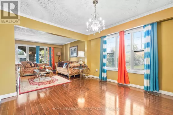 Whitby (blue Grass Meadows), ON L1N3K4,73 GARRARD ROAD