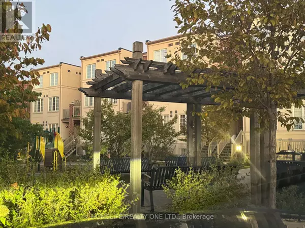 29 Island RD #15, Toronto (west Hill), ON M1C2P5