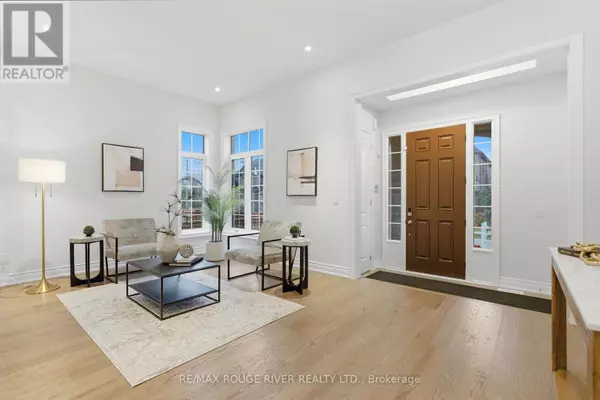 Whitby, ON L1P0C1,15 BRABIN CIRCLE