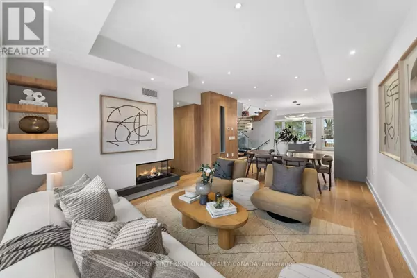 Toronto (danforth Village-east York), ON M4C2S8,83 VIRGINIA AVENUE