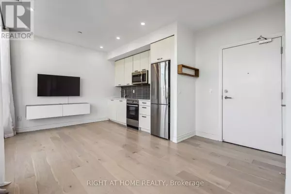 Toronto (east End-danforth), ON M4C0A7,2301 Danforth AVE South #PH801