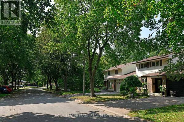 1104 OLD PYE COURT, Oshawa (centennial), ON L1G7N8