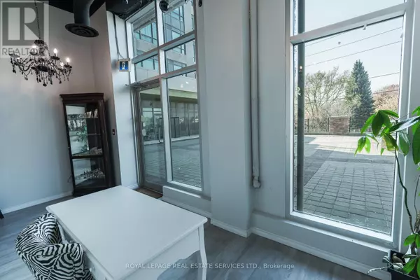 Pickering (bay Ridges), ON L1W0A6,1235 Bayly ST #14