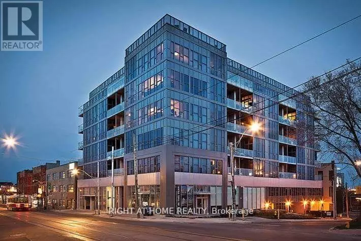 Toronto (south Riverdale), ON M4M1G7,625 Queen ST East #305