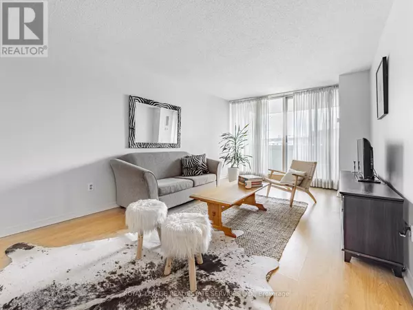 Ajax (south East), ON L1S3L1,44 Falby CT #205